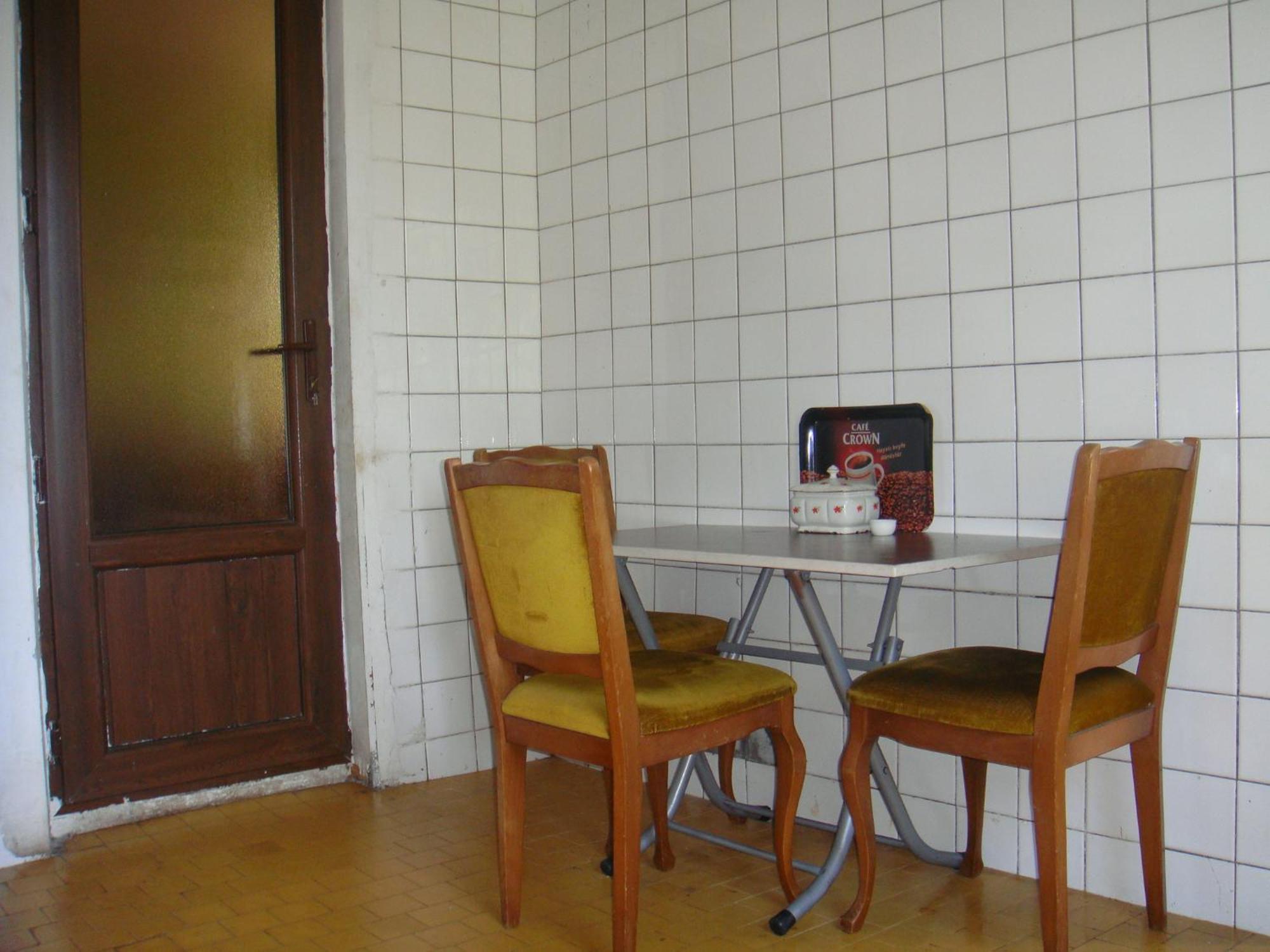 Guest House Quiet Home Batumi Bagian luar foto