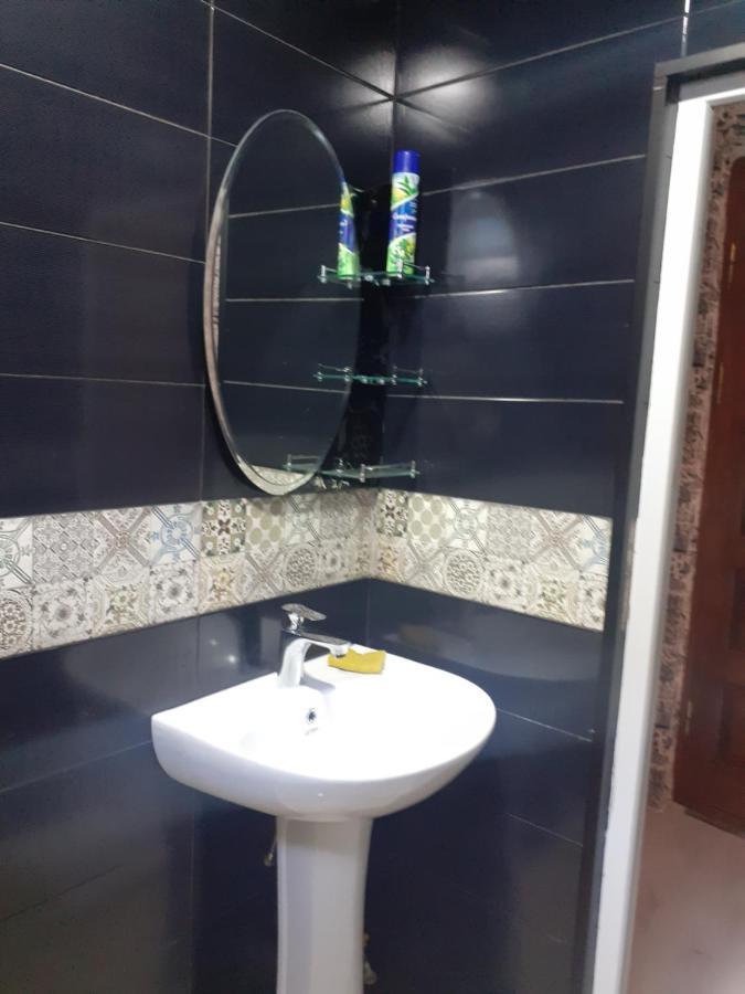Guest House Quiet Home Batumi Bagian luar foto