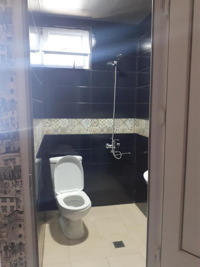 Guest House Quiet Home Batumi Bagian luar foto